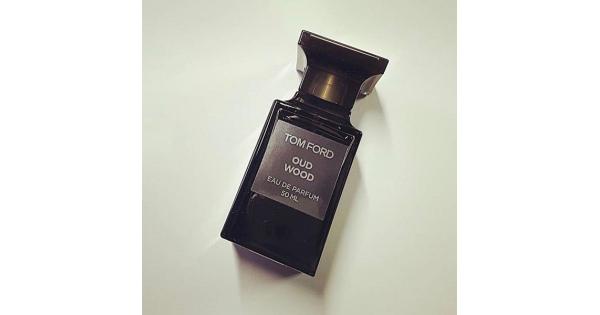 Chiết 10ml] Tom Ford Oud Wood Eau De Parfum